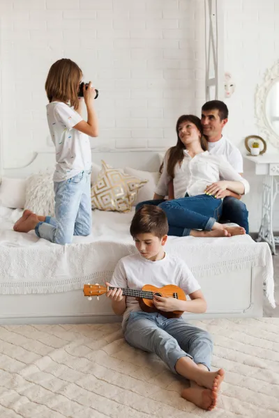 Detské drevené ukulele so 4 nylonovými strunami