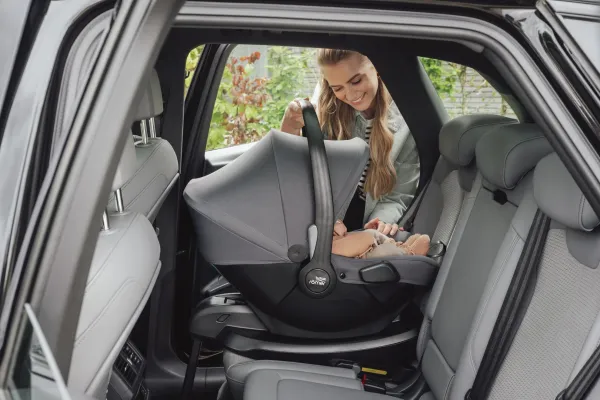 BRITAX RÖMER Autosedačka Baby-Safe Core (0-13 kg) Midnight Grey