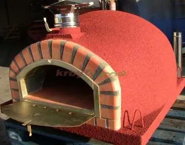 Pizza pec PIZZAJOL 100 s komínom vpredu izolovaná