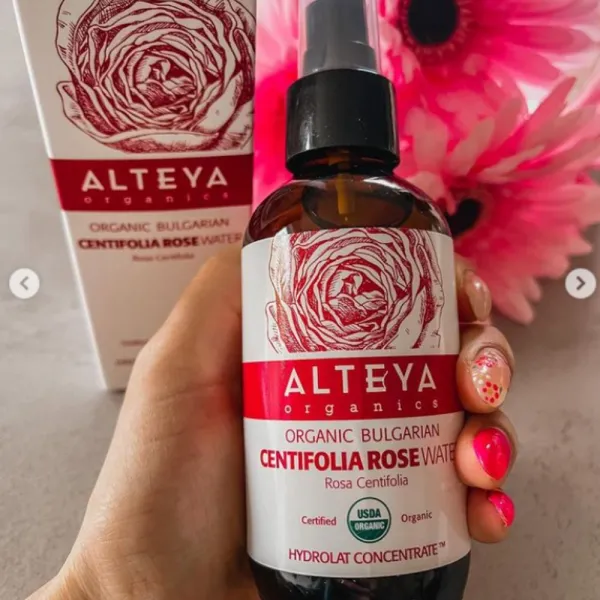 Ružová voda Bio z ruže stolistej (Rosa Centifolia) Alteya Organics  240 ml sklo