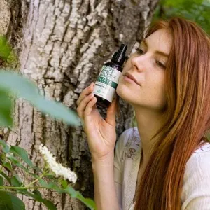 Ružová voda z bielej ruže Alteya Organics v skle 60 ml