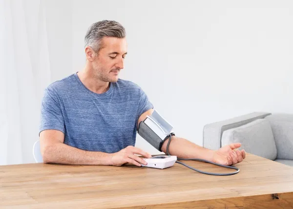 Beurer BM 51 tlakoměr na paži s easyClipem