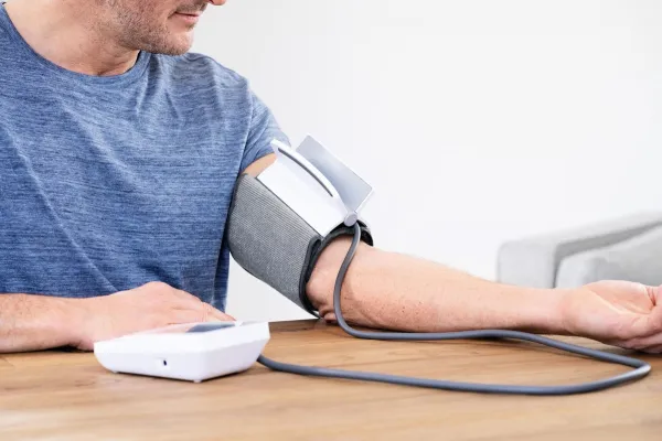 Beurer BM 51 tlakoměr na paži s easyClipem