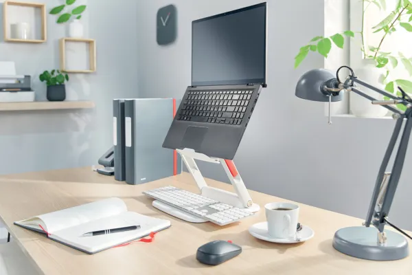 Stojan na notebook nastaviteľný Leitz Ergo s viacerými uhlami sklonu