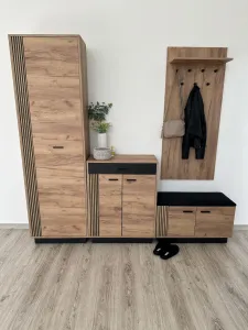 ArtMLM Vešiak SAVITO 06