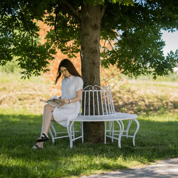 Kruhová lavička okolo stromu ALEXA