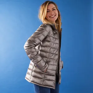 Nepremokavá prešívaná bunda s metalickým efektom na zips
