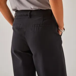 Keprové široké nohavice pre nižšiu postavu