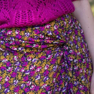 Dlhá nariasená sukňa s potlačou kvetín