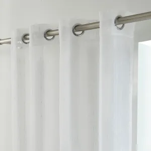 Etamínové záclony s efektom prúžkov a kovovými očkami