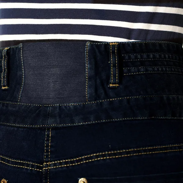 Džínsy s vysokým pásom, strih bootcut