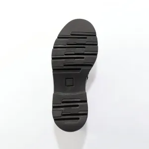 Kožené mokasíny so vzorovanou podrážkou