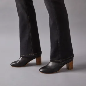 Strečové bootcut džegíny pre nižšiu postavu