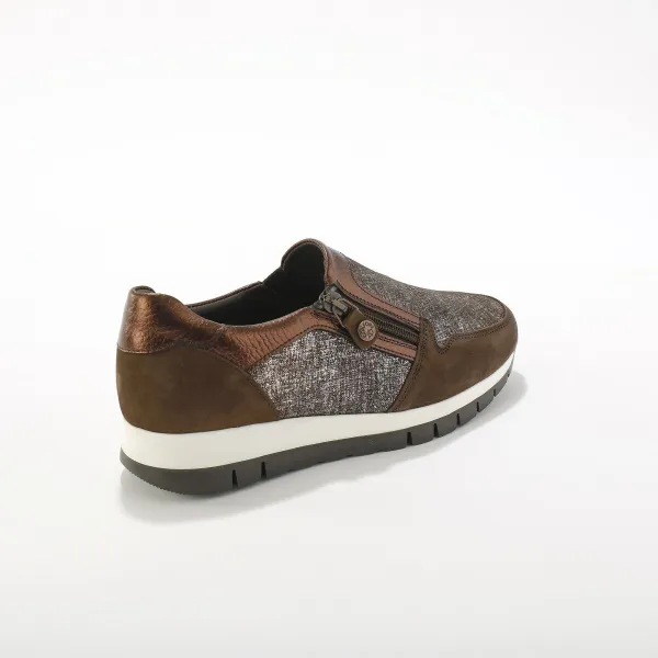 Slip on tenisky so zipsom