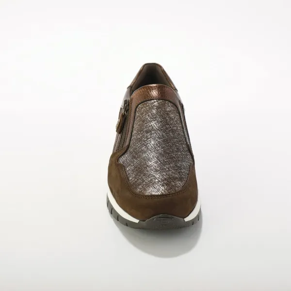 Slip on tenisky so zipsom