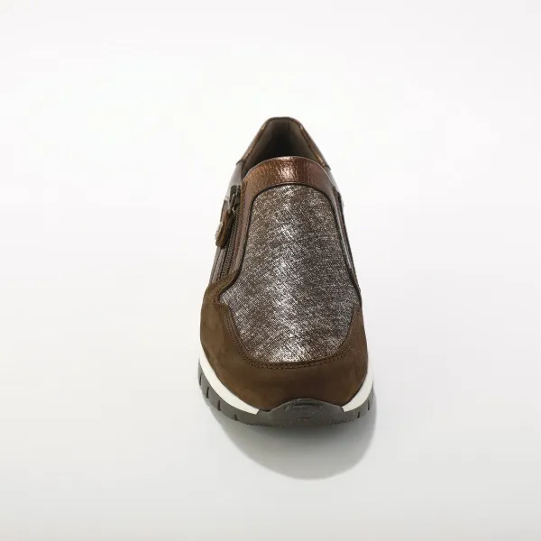 Slip on tenisky so zipsom