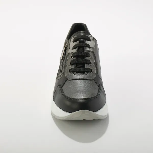 Kožené sneakers na klinovej podrážke