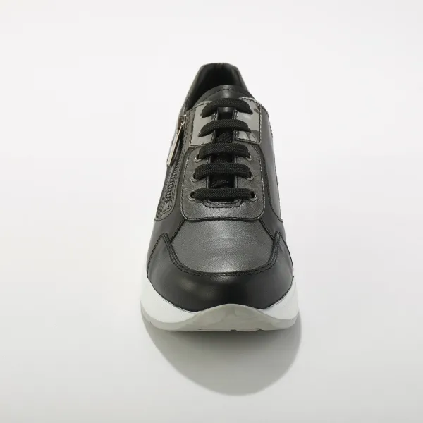Kožené sneakers na klinovej podrážke