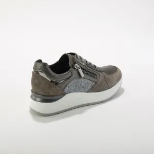 Kožené sneakers na klinovej podrážke