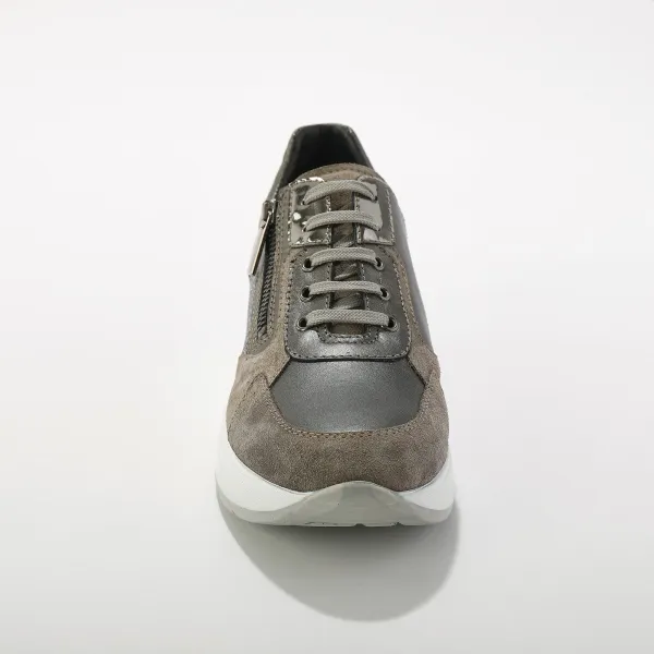 Kožené sneakers na klinovej podrážke