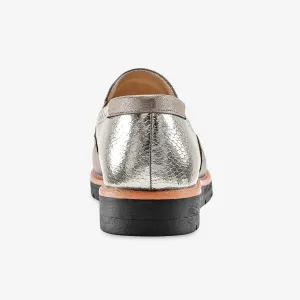 Slippers na klinovej podrážke, so strapcami
