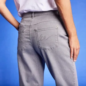 Strečové džínsy mom