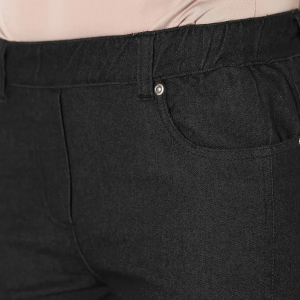 Strečové 3/4 nohavice v členitom strihu