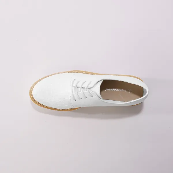 Derbies na kline, biele
