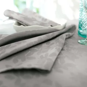 Žakárový obrus s motívom listov zn. Colombine®
