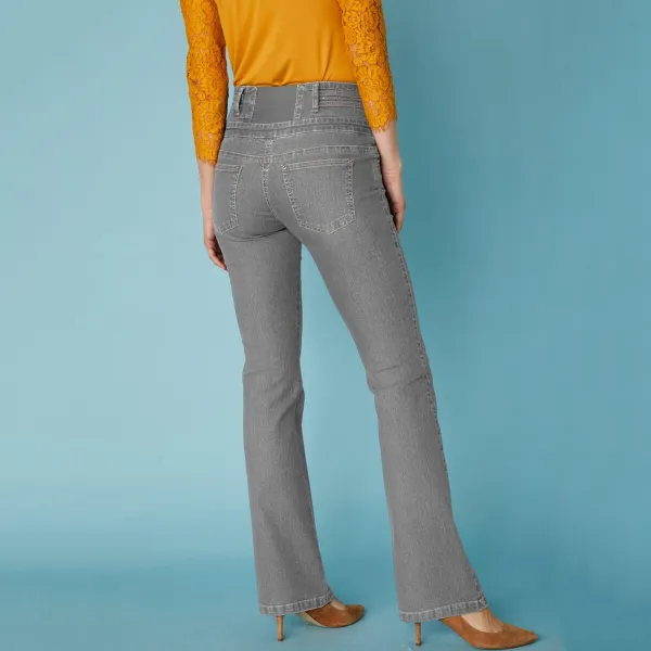 Bootcut džínsy s vysokým pásom pre vyššiu postavu