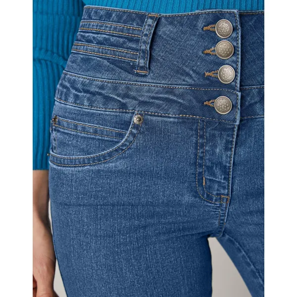 Bootcut džínsy s vysokým pásom pre nižšiu postavu