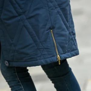 Prešívaná dlhá bunda s kapucňou