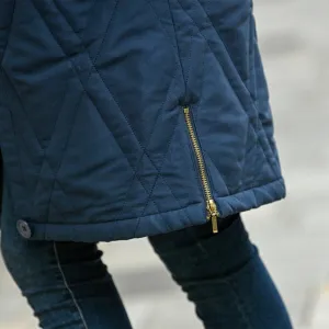 Prešívaná dlhá bunda s kapucňou