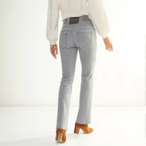 Bootcut džínsy s vysokým pásom pre nižšiu postavu