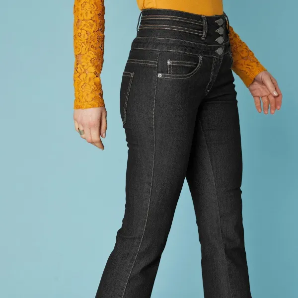 Bootcut džínsy s vysokým pásom pre nižšiu postavu