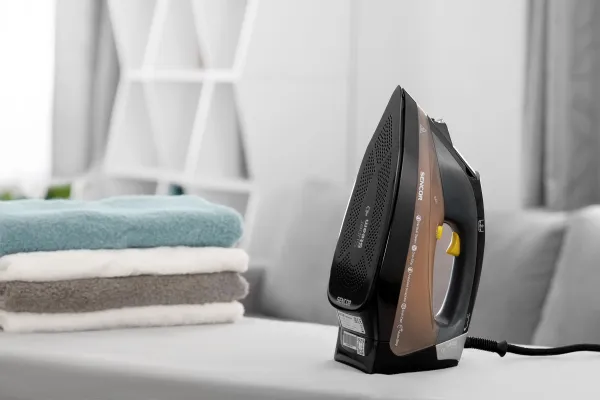 Naparovacia žehlička SENCOR 9400BK