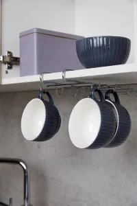 Závesný držiak na šálky Wenko