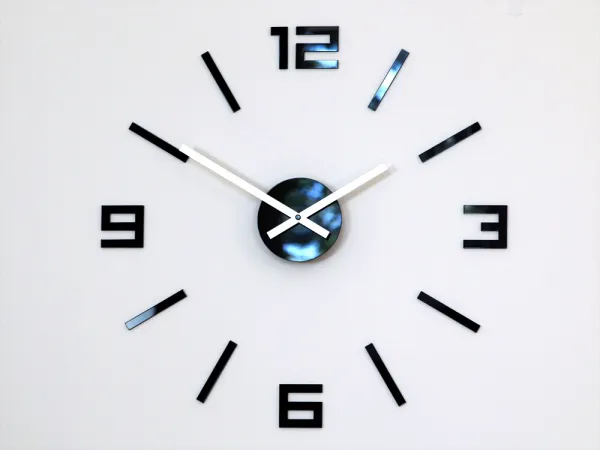 ModernClock Nástěnné samolepící hodiny Arabic 50 cm černé/stříbrné