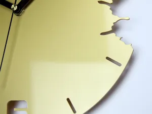 Moderné nástenné hodiny MOTÝLE GOLD gold