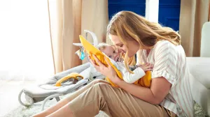 Hojdacie kresielko s melódiou Kinderkraft Felio 2 Forest Yellow