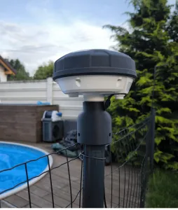 Mammotion LUBA antény RTK na 48mm stĺpik