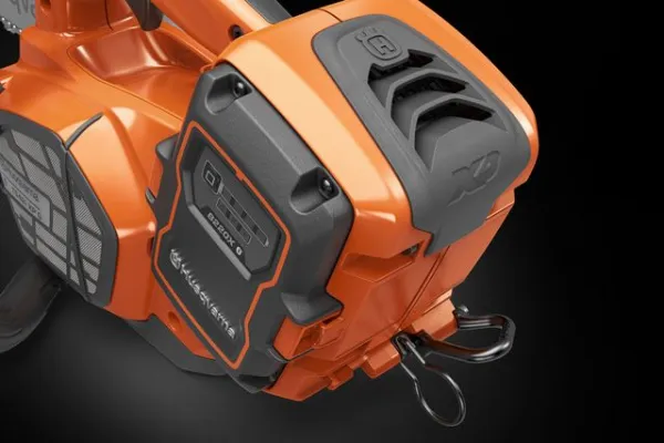 Akumulátorová reťazová píla Husqvarna T542i XP® bez akumulátora a nabíjačky