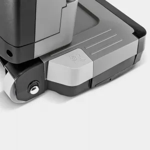 Kärcher - Batériový vysávač s elektrickou kefou CV 30/2 Bp Adv 1.023-206.0