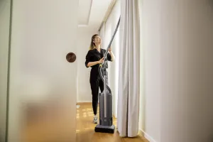Kärcher - Batériový vysávač s elektrickou kefou CV 30/2 Bp Adv 1.023-206.0