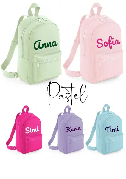 BagBase ruksak s menom Pastel Farba: modrá tmavá