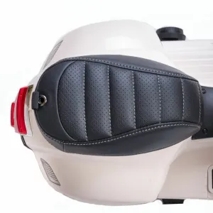 Baby Mix Detská elektrická motorka Vespa, biela