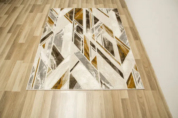 Koberec Elisa PF132 geometrický, hnedý / zlatý