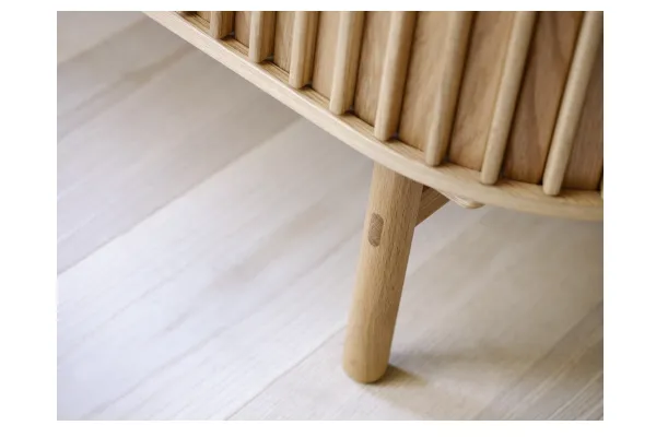 Furniria Dizajnová skrinka Wally 125 cm prírodný dub