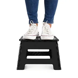 Protišmyková skladacia stolička AMIGO BLACK veľkosť M