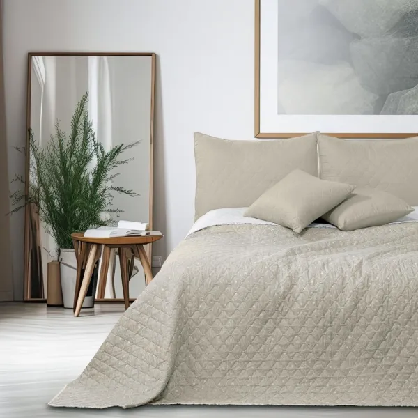 Obojstranný prehoz na posteľ DecoKing Alhambra béžový/biely, veľkosť 200x220